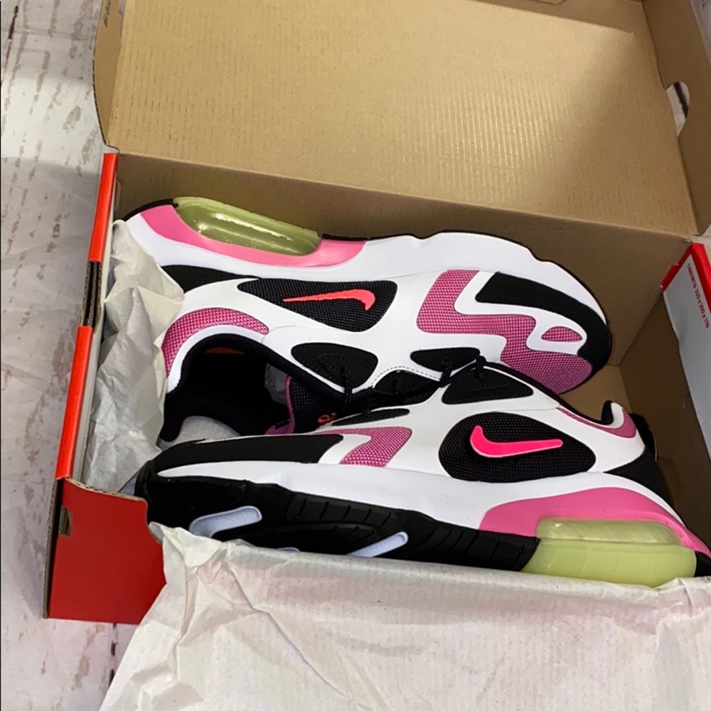 ✨ NWT Nike Air Max 200 hyper pink with black ✨ - Picture 8 of 8